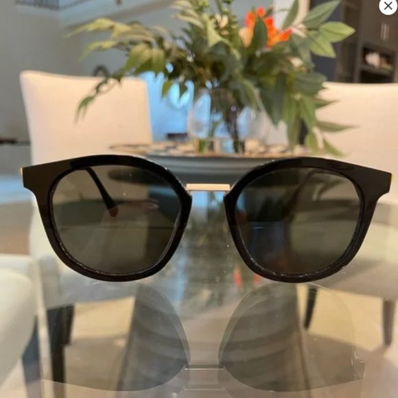 Gentle Monster Dim Sunglasses - Picture 2 of 4